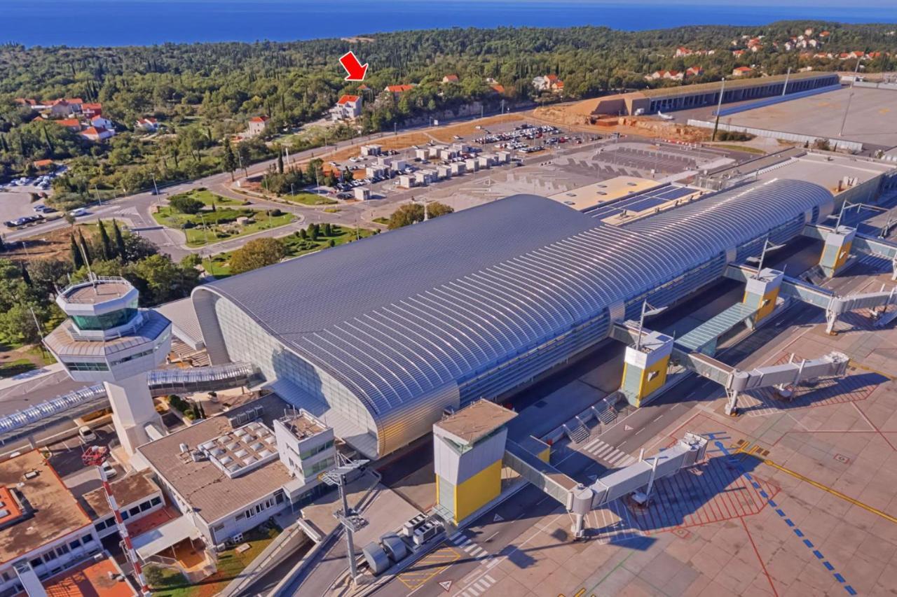Le Petit Lägenhet Čilipi Exteriör bild